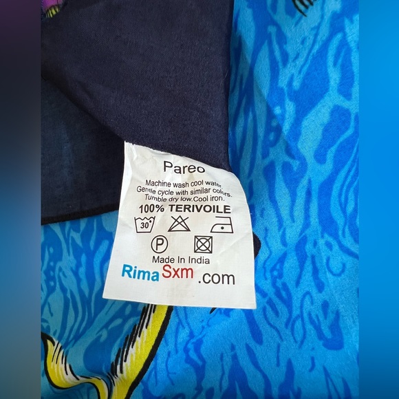 Rima Sxm Sarong blue with fish.  68x40 (doesn’t include tassels in length). - Picture 4 of 4